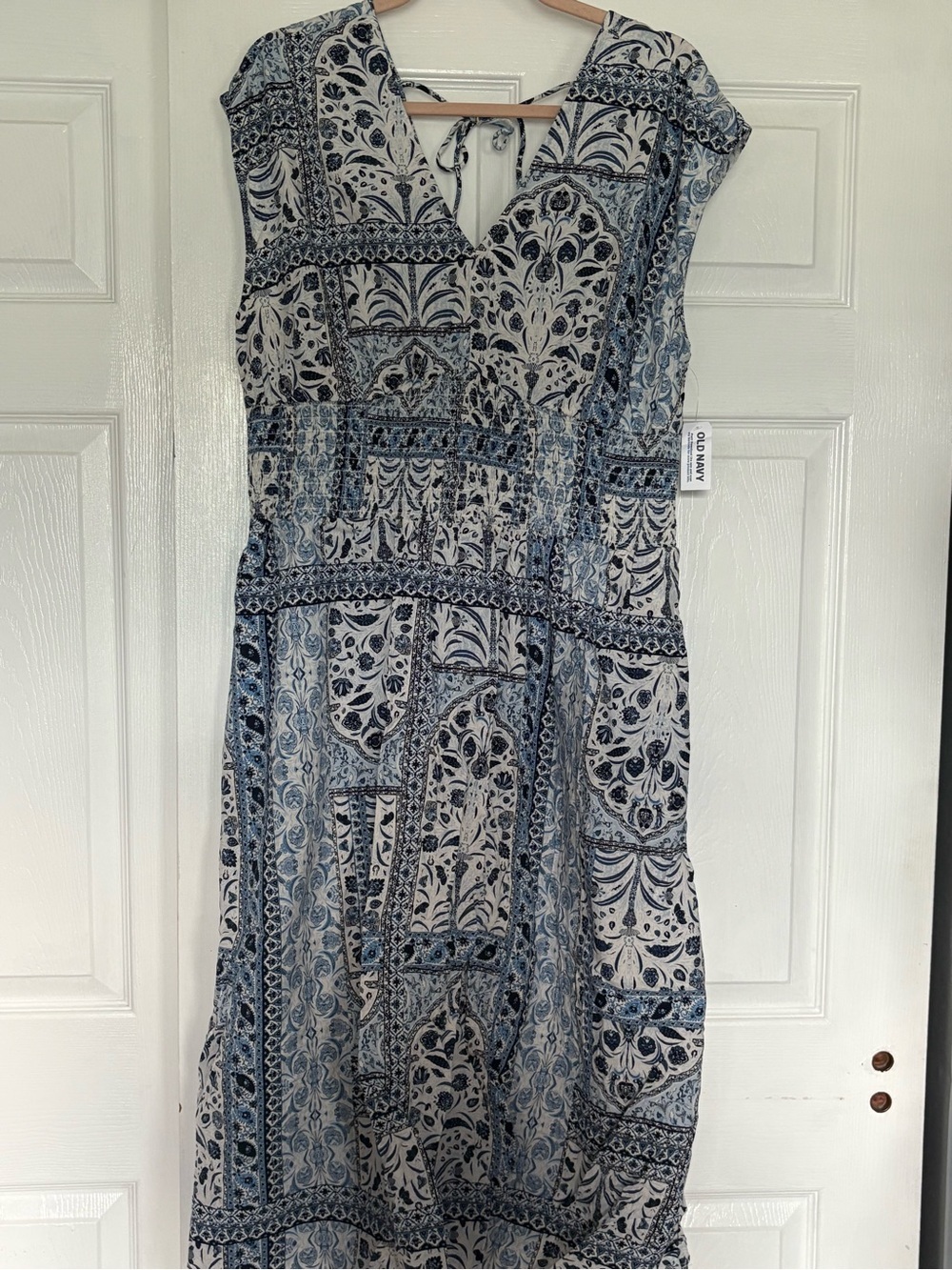 Old Navy Blue & White Paisley Print Maxi Dress